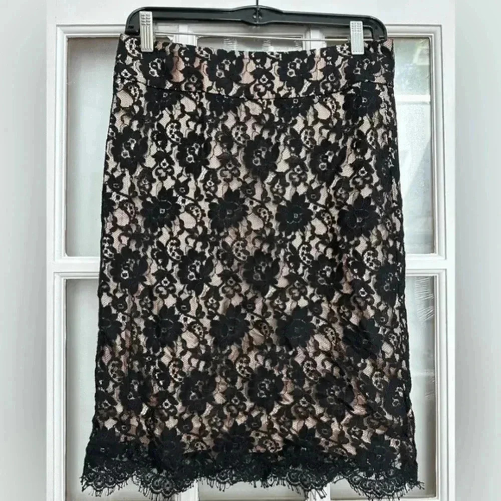 Vintage Banana Republic Y2K Lace Skirt Black & Blush Pink Feminine Size 4 S